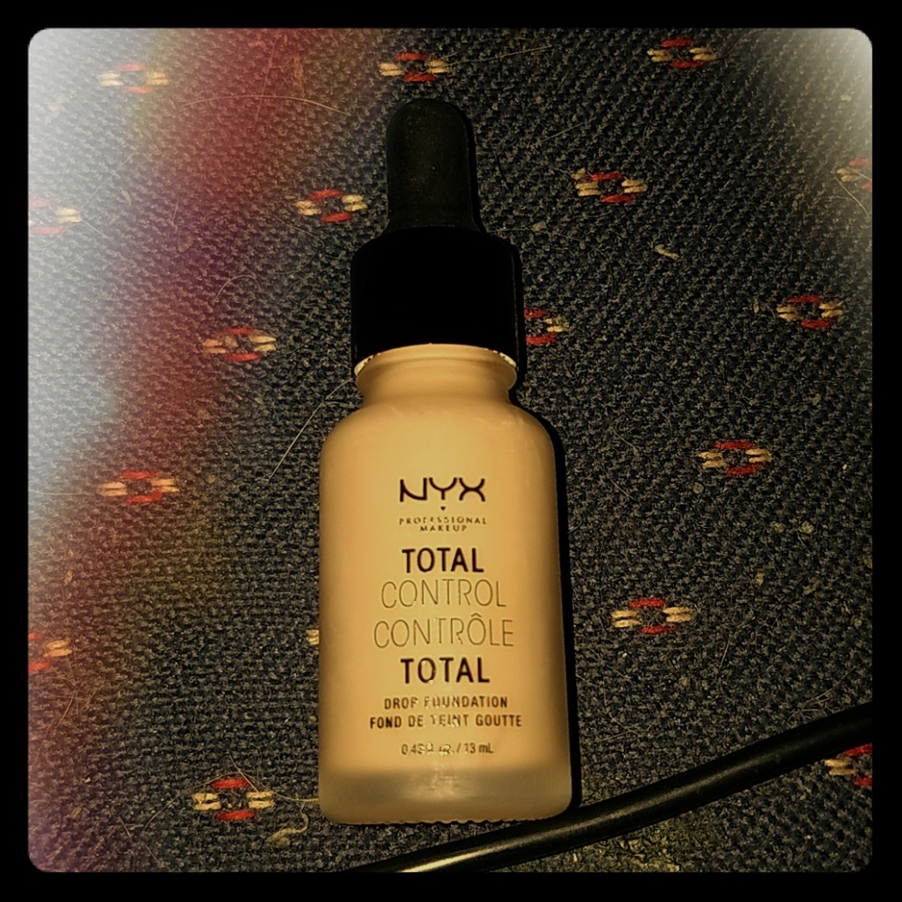 NYX Total Control Drop Foundation in Vanilla